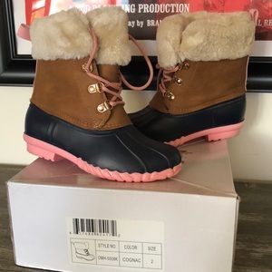 Olivia Miller girl snow boots